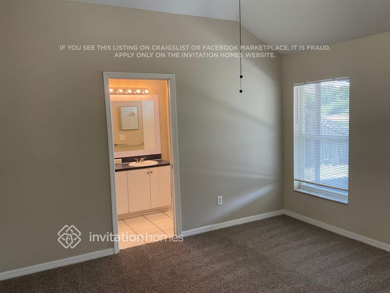 Building Photo - 713 Cristelle Jean Dr