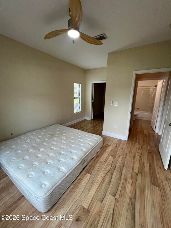 Building Photo - 6431 Borasco Dr