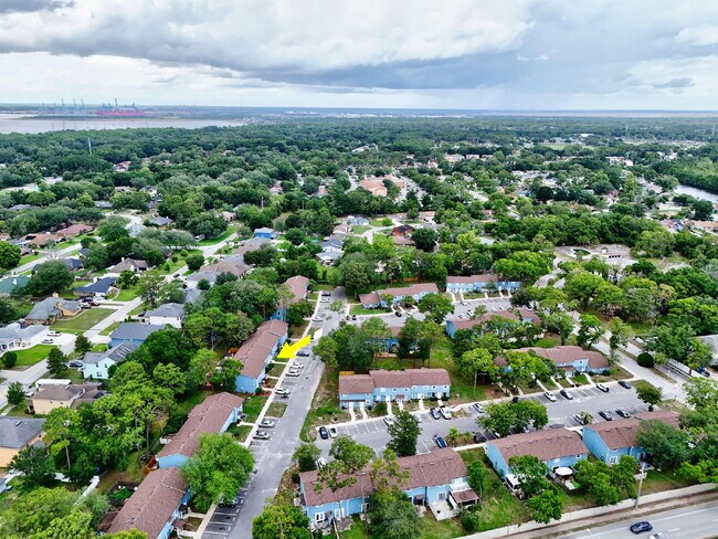 Building Photo - "Charming 2-Bedroom Townhouse Retreat with...