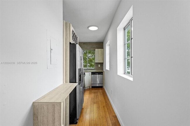 Building Photo - 7950 Tatum Waterway Dr