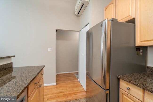 Building Photo - 2117 N St NW