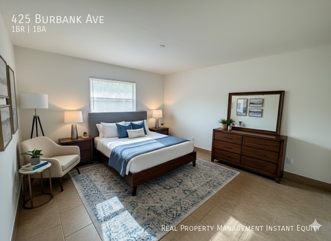 Building Photo - 425 Burbank Ave