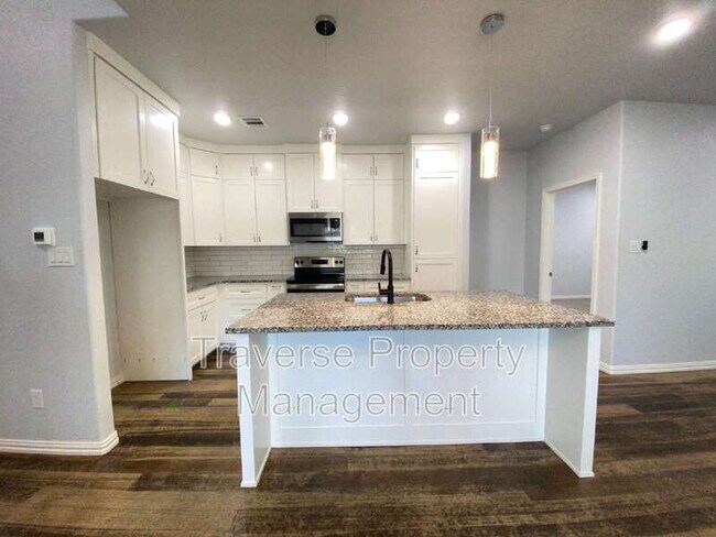 Building Photo - 5408 Fernander Dr