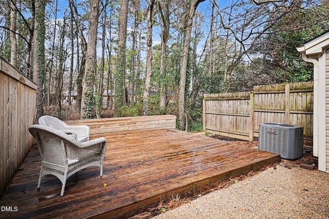 Building Photo - 110 Carriage House Trail