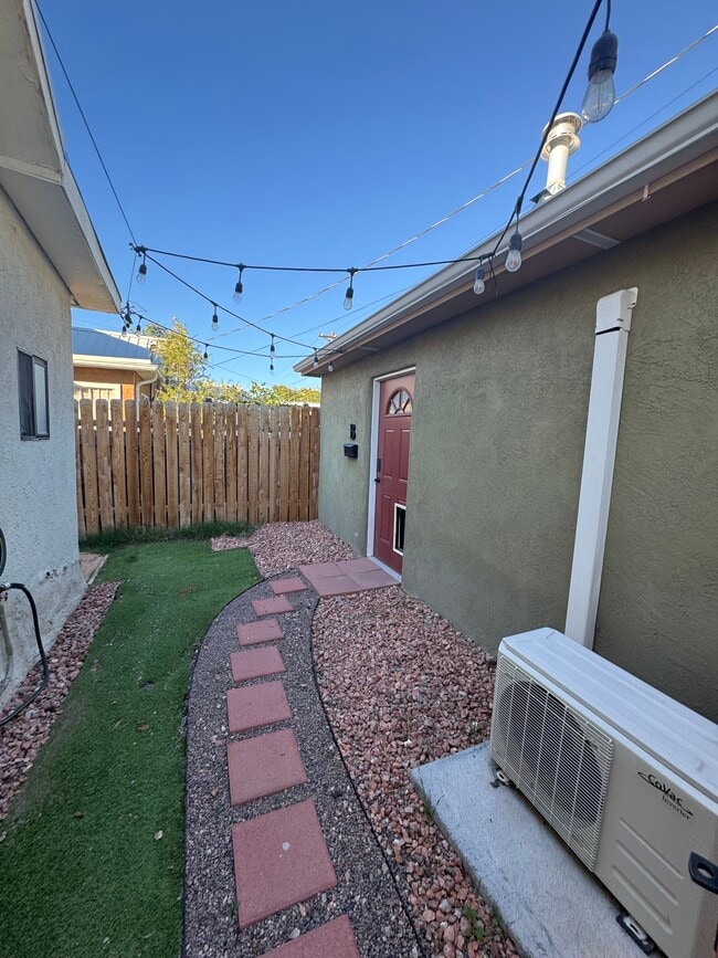 Building Photo - 1124 3rd St SW