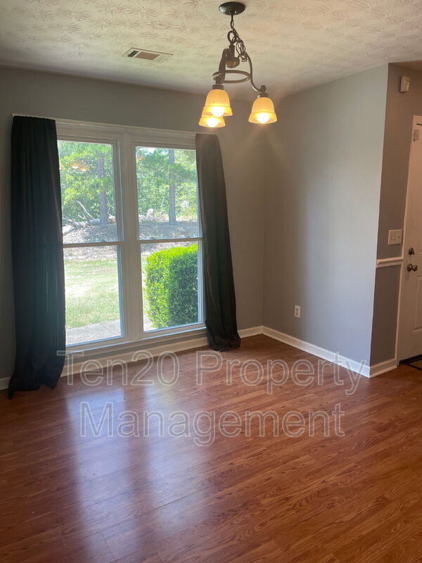 Building Photo - 707 Lee Rd 437