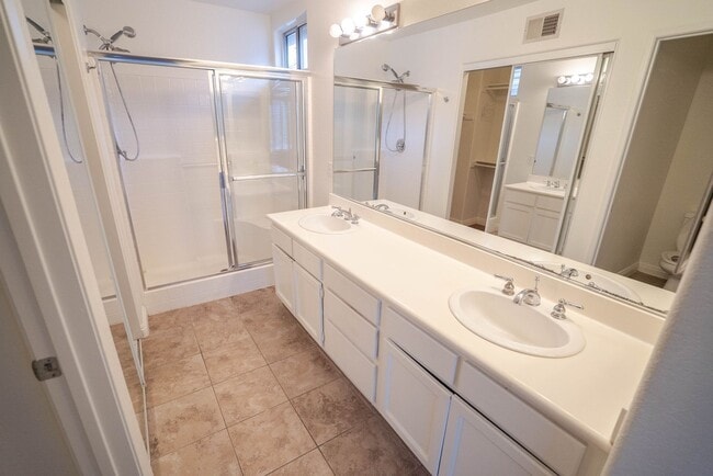 Building Photo - Stevenson Ranch 3 Bedroom Home for Rent!