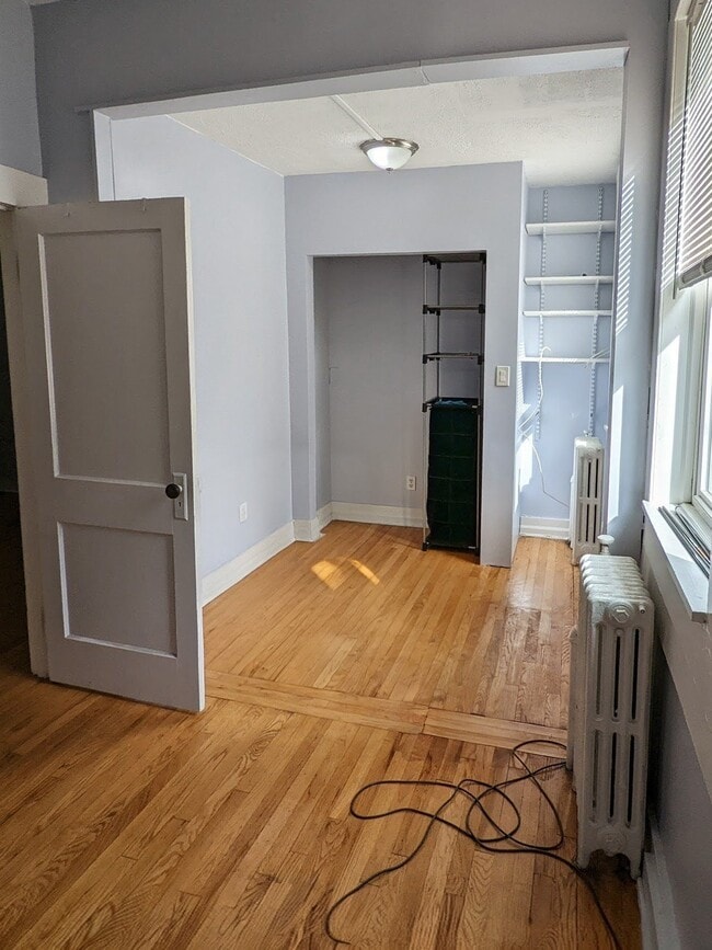 Building Photo - 24 Cortland Pl