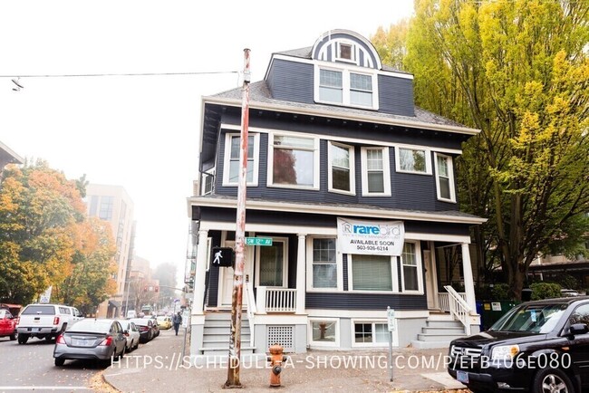 Building Photo - Renovated 1BR in Historic Plex - Available...