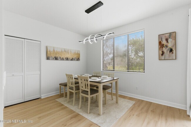 Building Photo - 7602 Las Palmas Way
