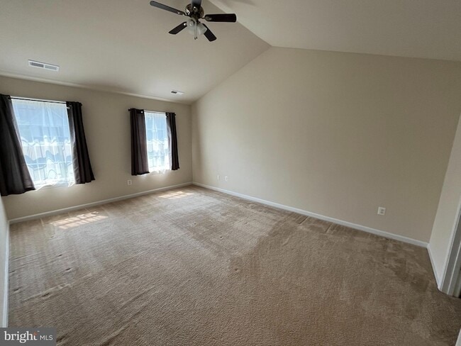 Building Photo - 47 Summerfield Ln