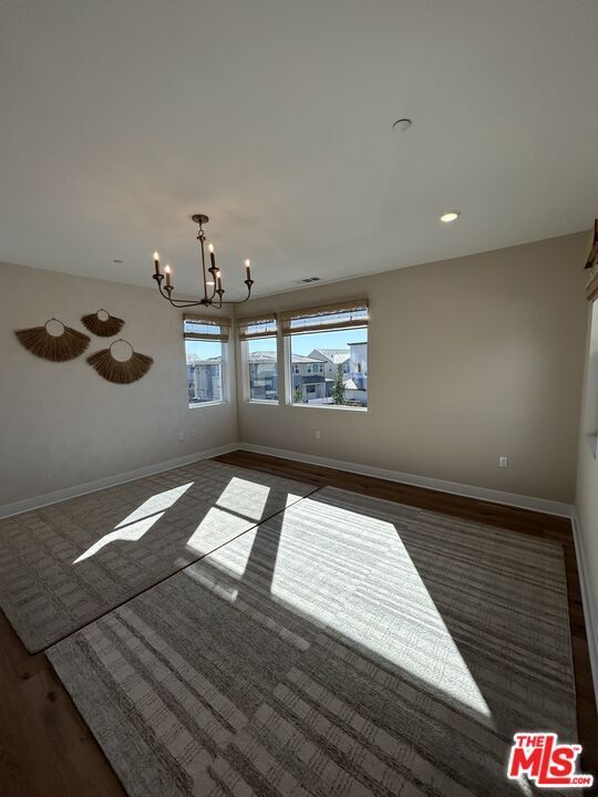 Building Photo - 406 Clipper