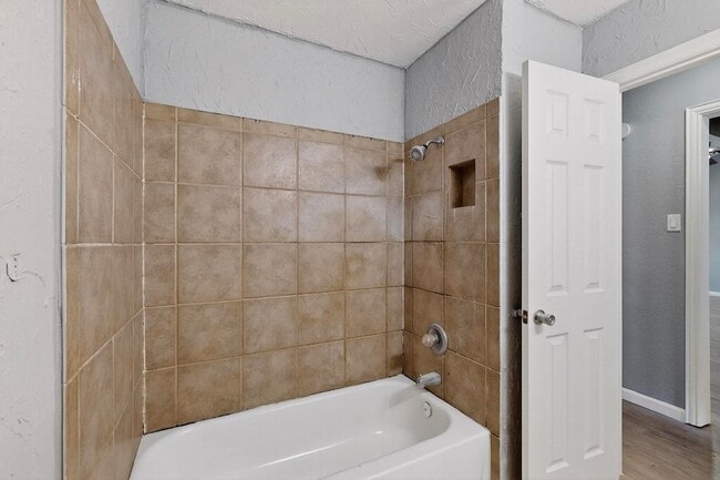 Building Photo - 2211 Sierra Dr