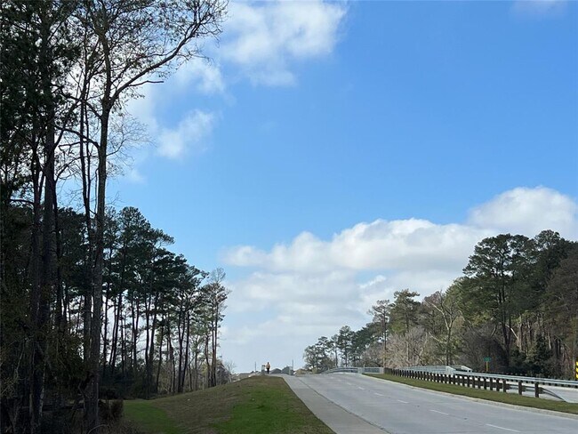 Building Photo - 16006 Arapaho Bend Ln