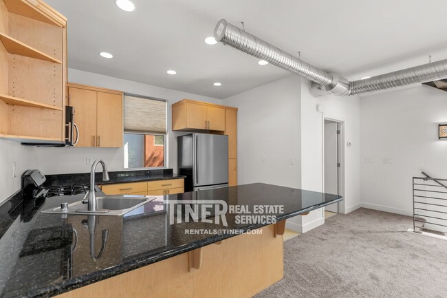 Building Photo - Industrial Loft in Fabulous Downtown Neigh...