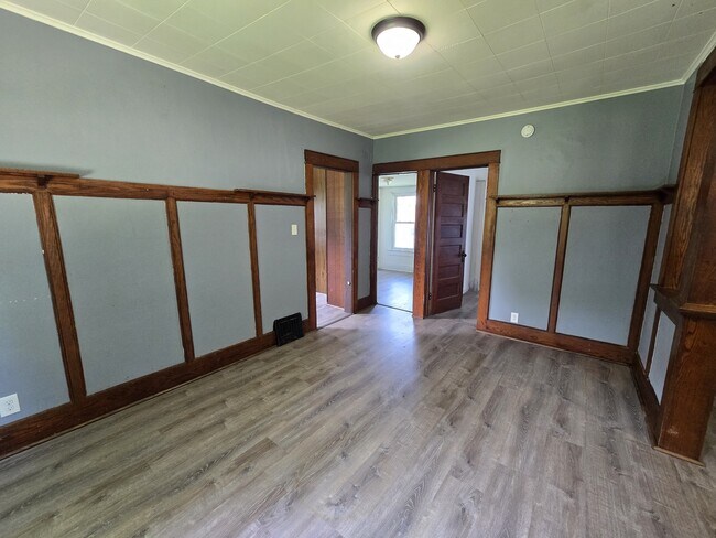 Building Photo - 406 Gable St