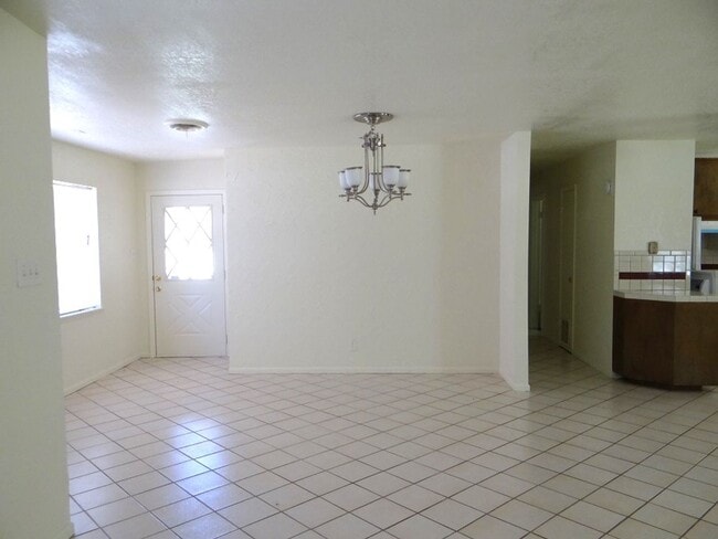 Building Photo - 130 Mansfield Ferry Rd