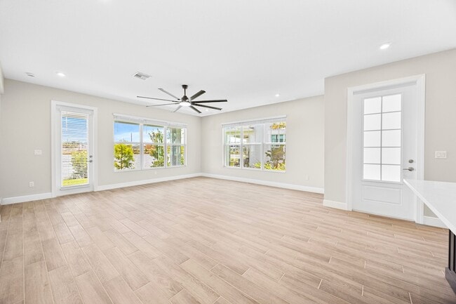 Building Photo - 3552 NW Solange Ct
