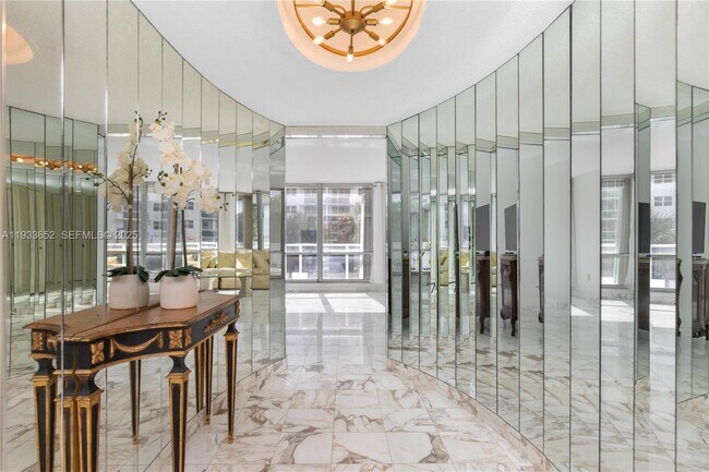 Building Photo - 2751 S Ocean Dr