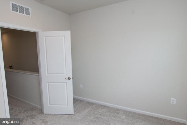 Building Photo - 9376 Tanfield Dr