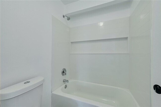 Building Photo - 1502 Bridgeway Dr