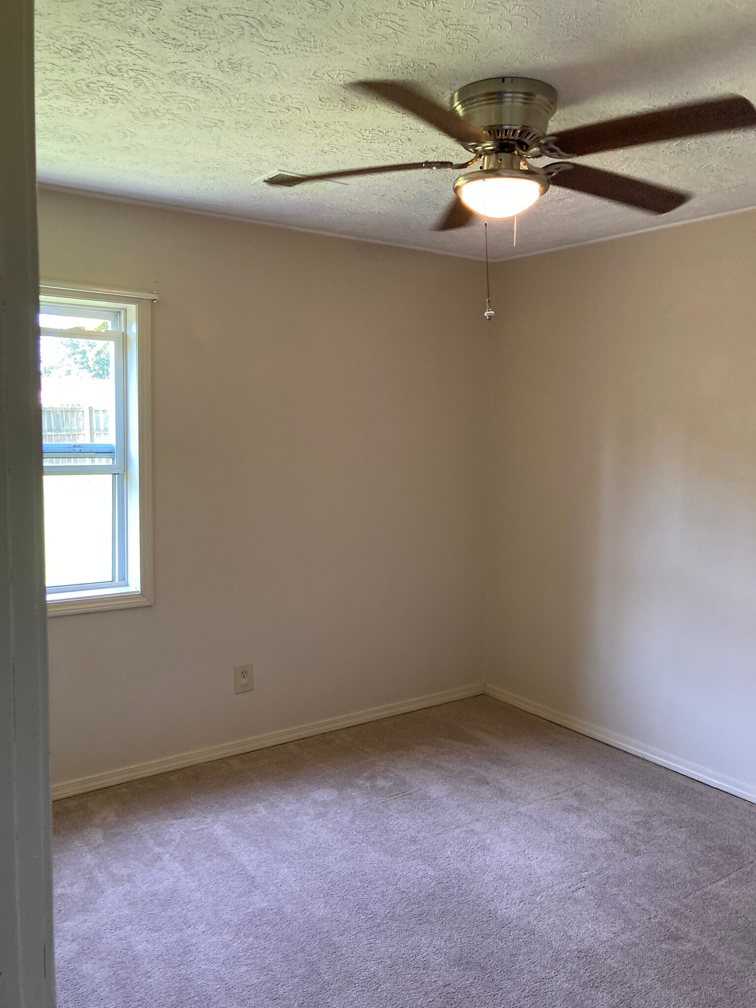 Building Photo - 671 Bell Ave