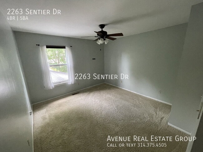 Building Photo - 2263 Sentier Dr