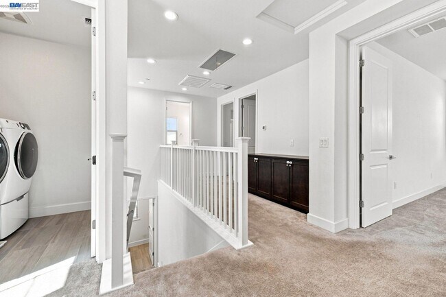 Building Photo - 33 Roccolino Ln