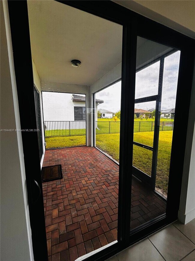 Building Photo - 5032 Frattina St.