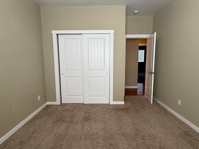 Building Photo - Now renting 3 bedroom 2 bathroom House, visit our website at www.stillproperties.com