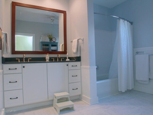 Building Photo - 2316 Carolina Ave