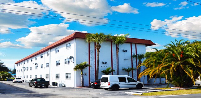 South Daytona Towers Beach Fl Apartment Finder Building Photo South Daytona Towers