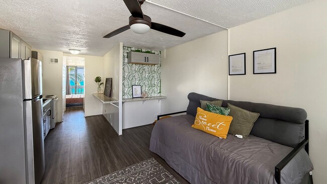 Building Photo - Ocean Front One Bedroom Condo Available at Makaha Beach Cabanas!