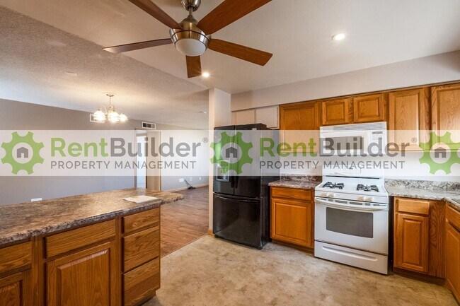 Building Photo - 14104 Turner Pl NE