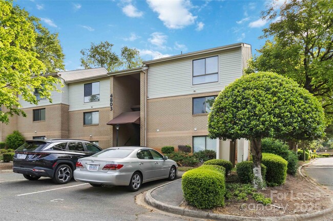 Building Photo - 4803 Spring Lake Dr