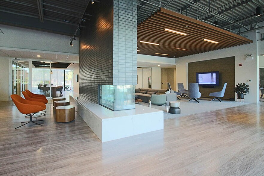 Building Photo - 899 S Ashland Ave