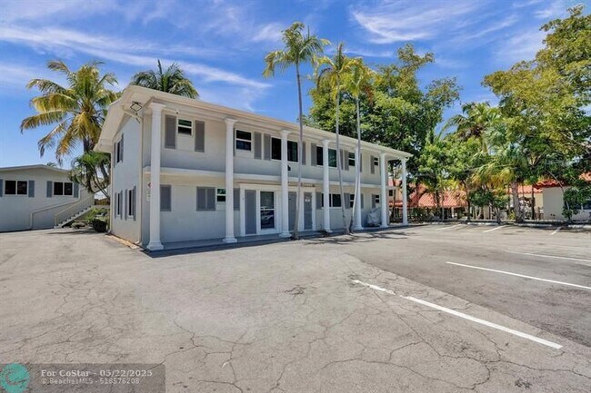 Building Photo - 1821 Middle River Dr