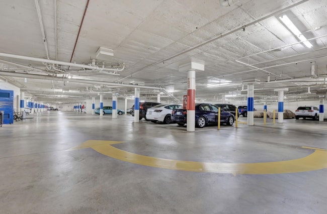 Building Photo - 750 State St