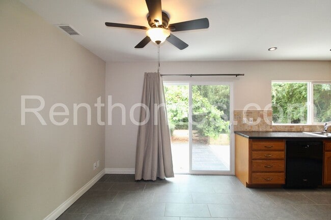 Building Photo - 13744 Fairgate Dr