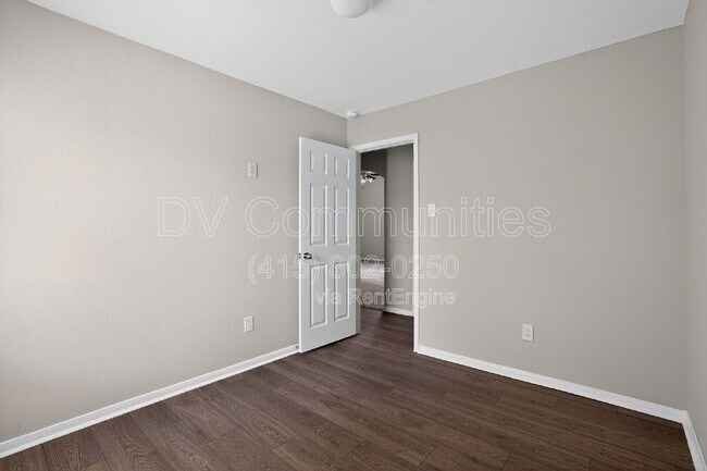 Building Photo - 18506 W Hardy Rd