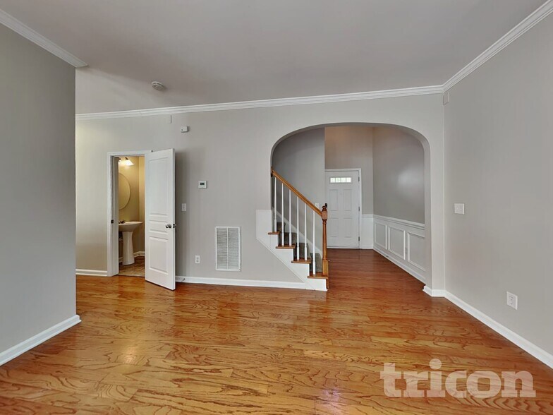 Building Photo - 1711 Crabapple Tree Ln