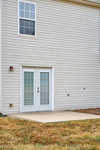 Back Porch - 1036 Monticello Pl