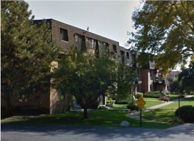Building Photo - 919 S McKinley Ave