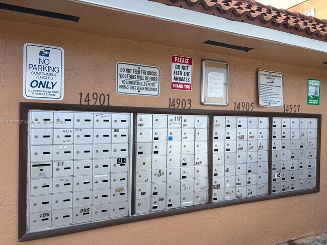 Building Photo - 14903 SW 80th St