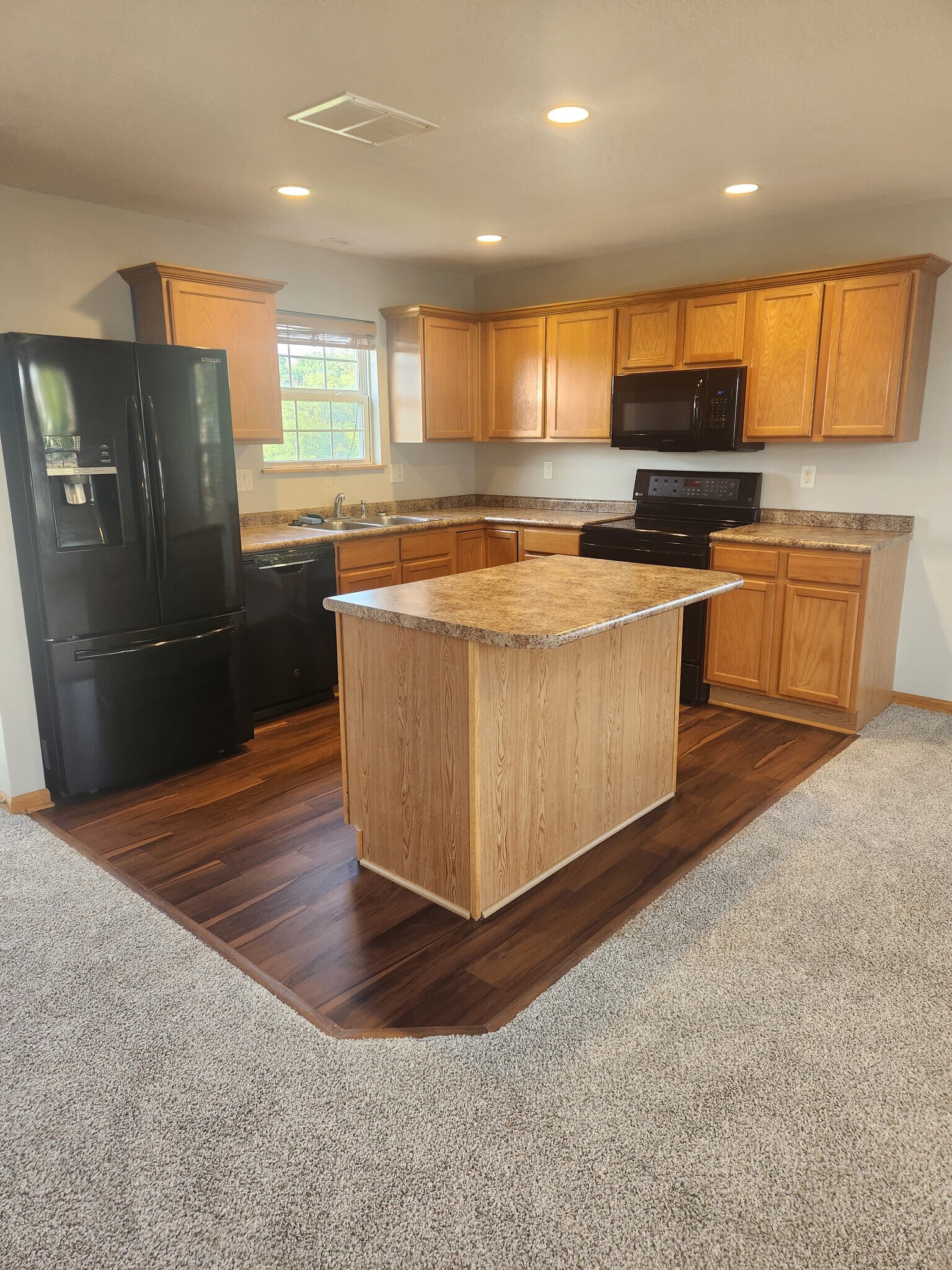 Building Photo - 3203 SW Arlan Ln