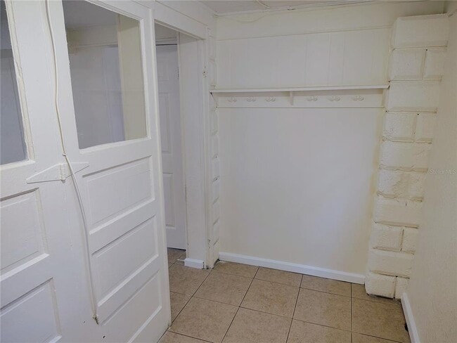 Building Photo - 2219 21st Ave S