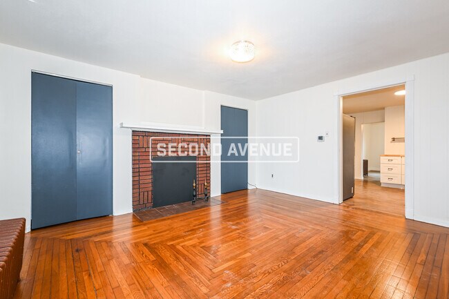 Building Photo - 625 Vine ST