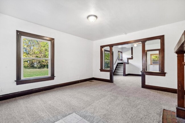 Building Photo - 112-114 Rockwood Ave - 114