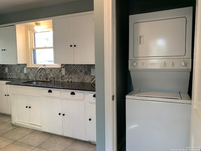 Building Photo - 773 Fulton Ave