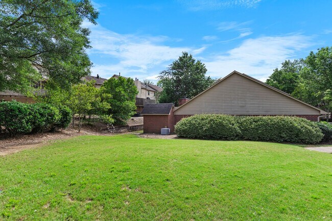 Building Photo - ?Just Listed for Lease in Hoover!?